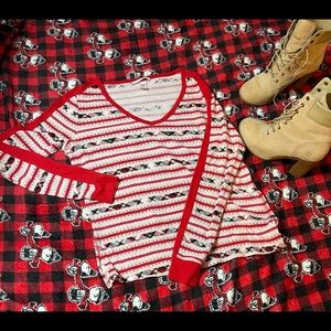 Victoria’s Secret shirt top!

Please checkout my other items!